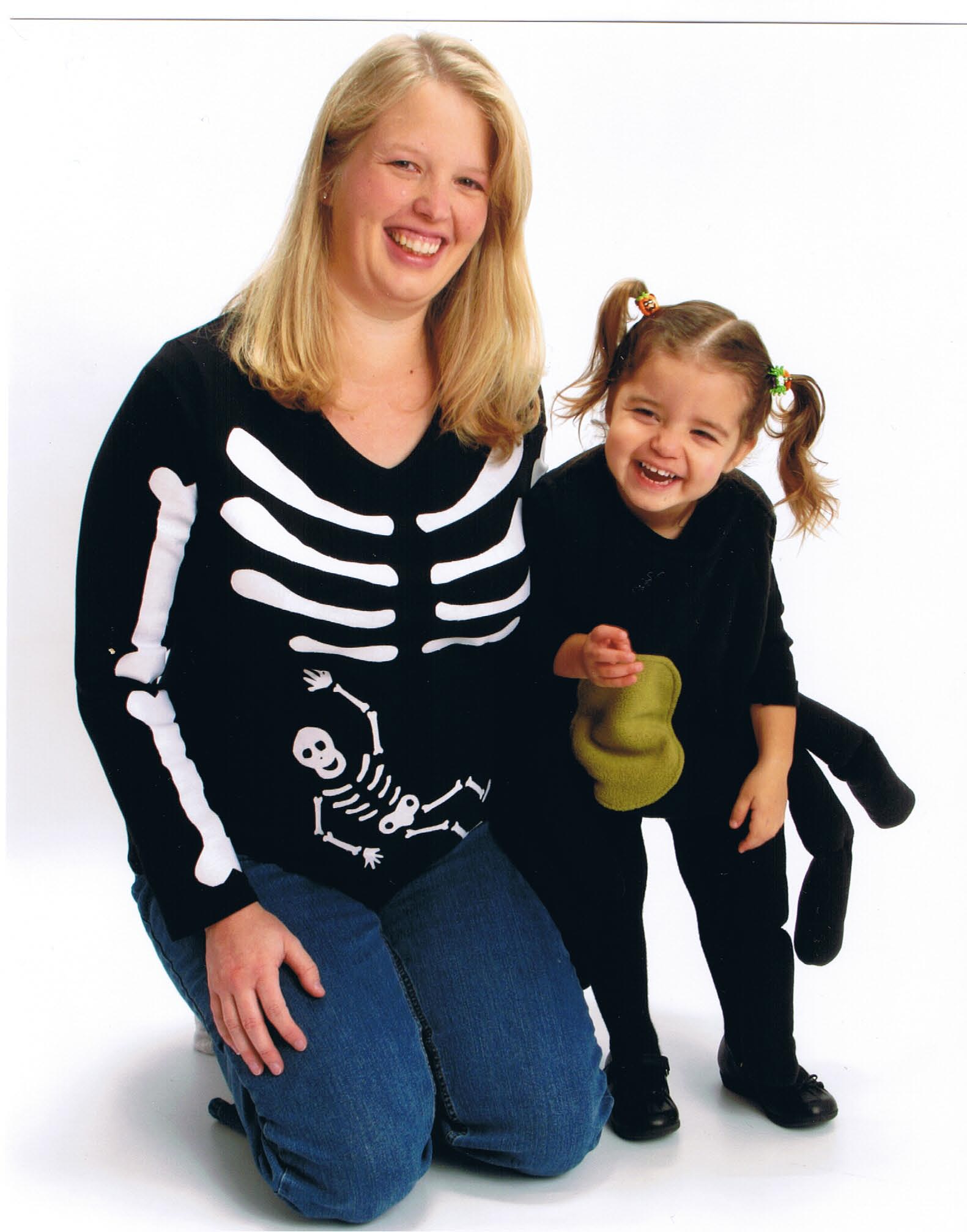 maternity halloween costume ideas on Pregnant Skeleton Halloween Costume    Nanann   S Woogies   Whatnots